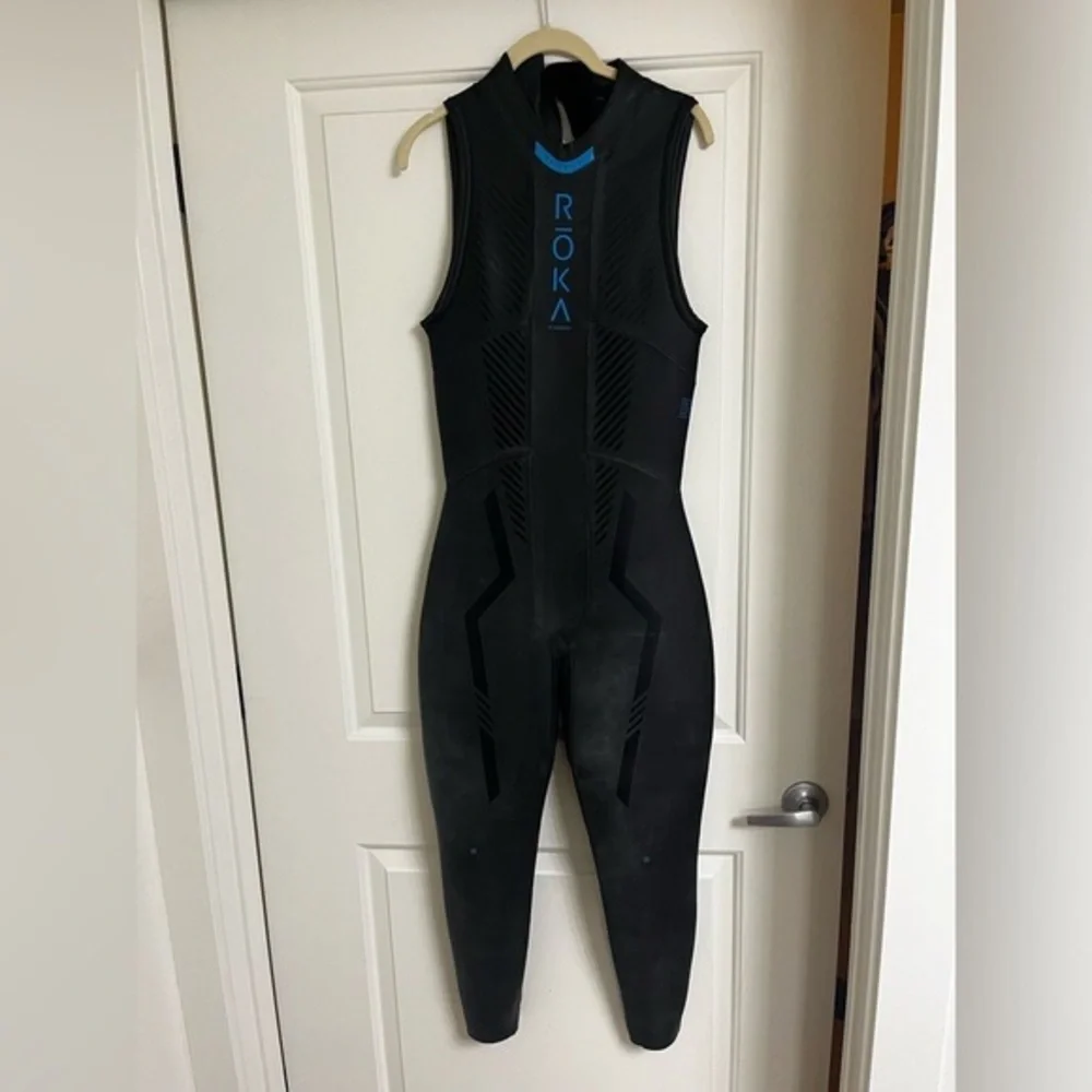 Blue and Black - Picture 3 of 3